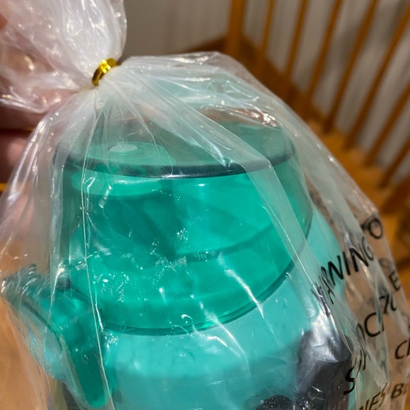 NEW Half Gallon/64 oz Water Jug - Picture 5 of 9